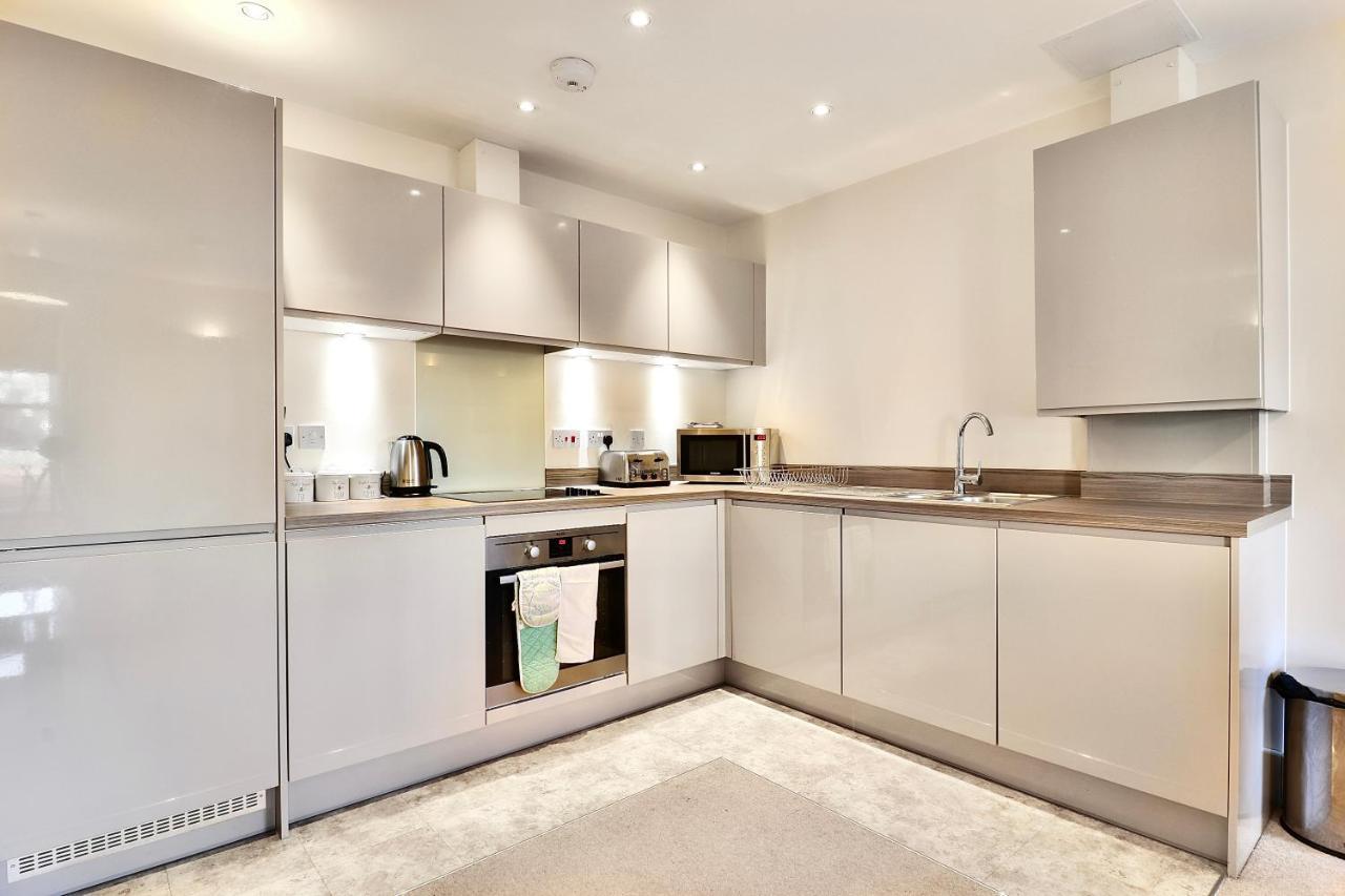 Sapphire Serviced Apartment تْشيلمِسفورد المظهر الخارجي الصورة