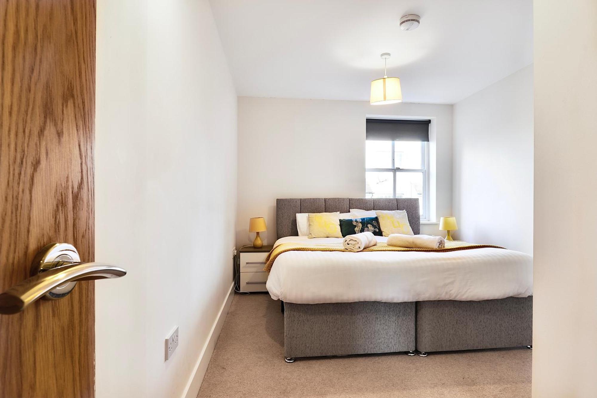Sapphire Serviced Apartment تْشيلمِسفورد المظهر الخارجي الصورة