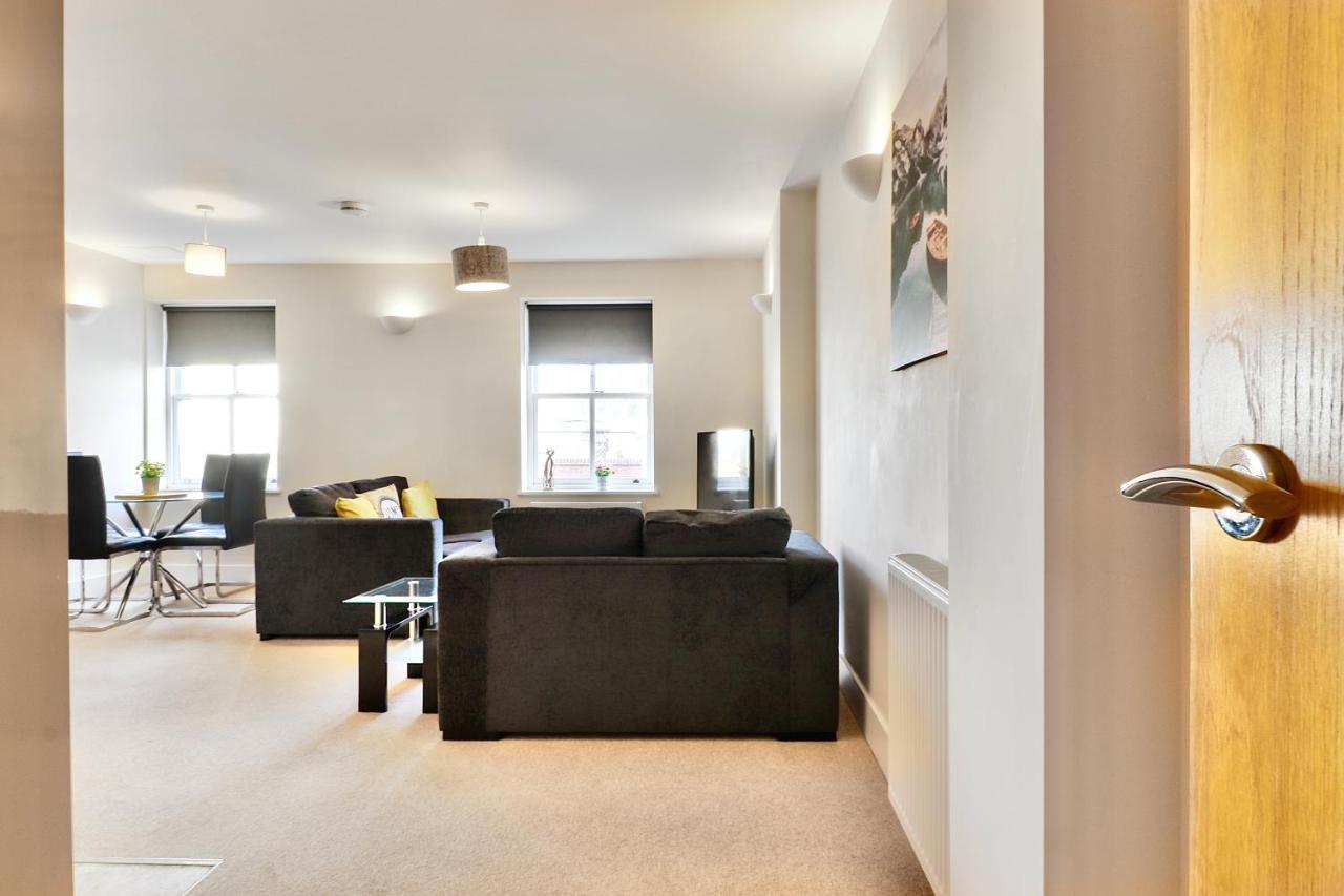 Sapphire Serviced Apartment تْشيلمِسفورد المظهر الخارجي الصورة